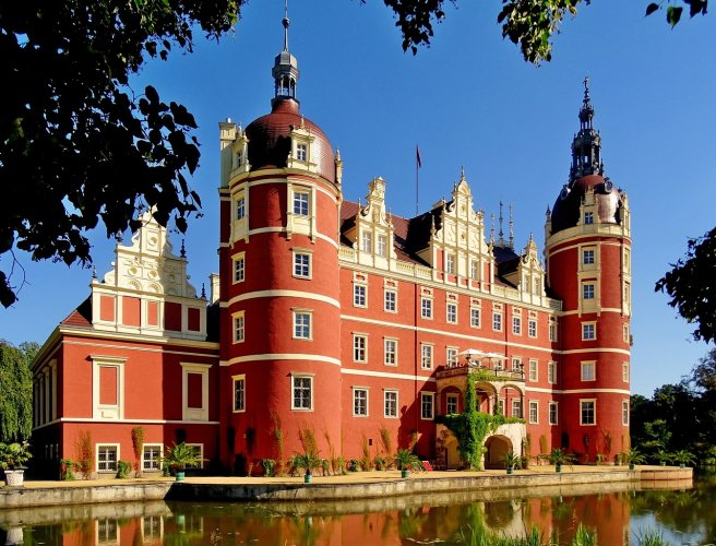 Bad Muskau Einkaufsmarkt oder Besuch des Fürst von Pückler Parks