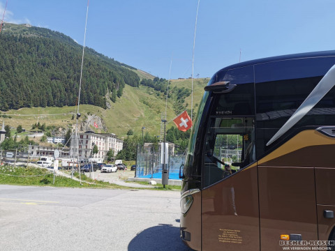 b2ap3_thumbnail_beckerreisen-schweiz2026-andermatt8 Mit Bus und Bahn durch die Schweizer Bergwelt - Reisejournal