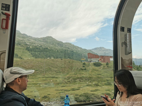 b2ap3_thumbnail_beckerreisen-schweiz2026-berninaexpress5 Mit dem Bernina-Express von der Schweiz nach Italien - Reisejournal