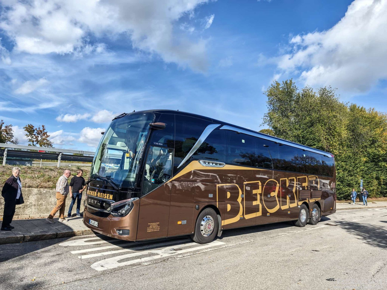 b2ap3_large_becker-bus-anreise F&uuml;nf Tage S&uuml;dtirol: Dolomitenblicke, Bozen und Sonne am Kalterer See - Reisejournal