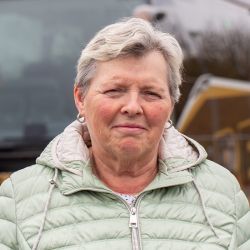 frau-becker-senior-08b07ac6 Becker-Reisen | &Uuml;ber uns